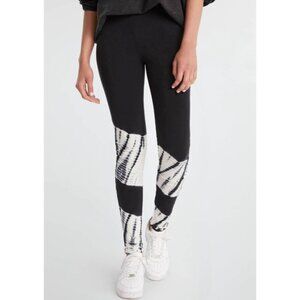 NWT Sundown Violet Legging Size M